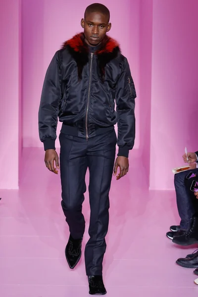 Look 37